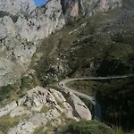 Cumbres De Valdeon بوسادا دي فالديون