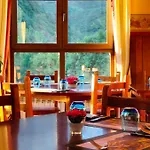 فندق Cumbres De Valdeon