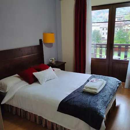 Cumbres De Valdeon Hotell