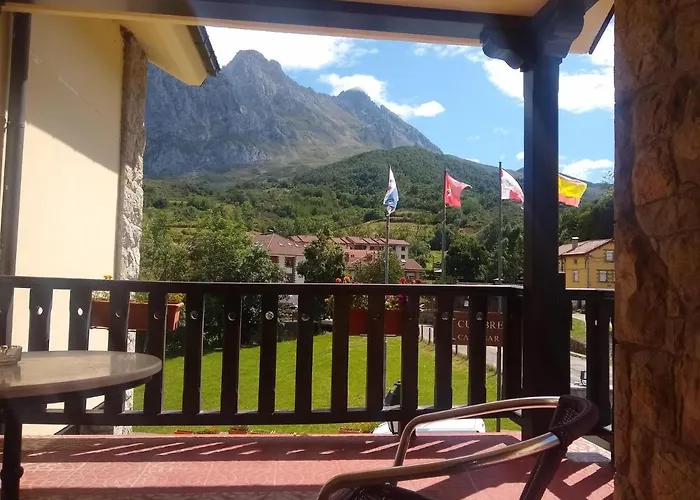 Hotel Cumbres De Valdeon 2*