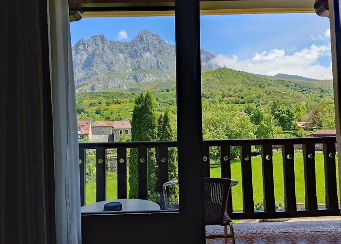 호텔 Cumbres De Valdeon 2*