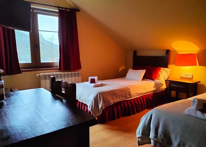 Cumbres De Valdeon 호텔 포사다 데 발데온